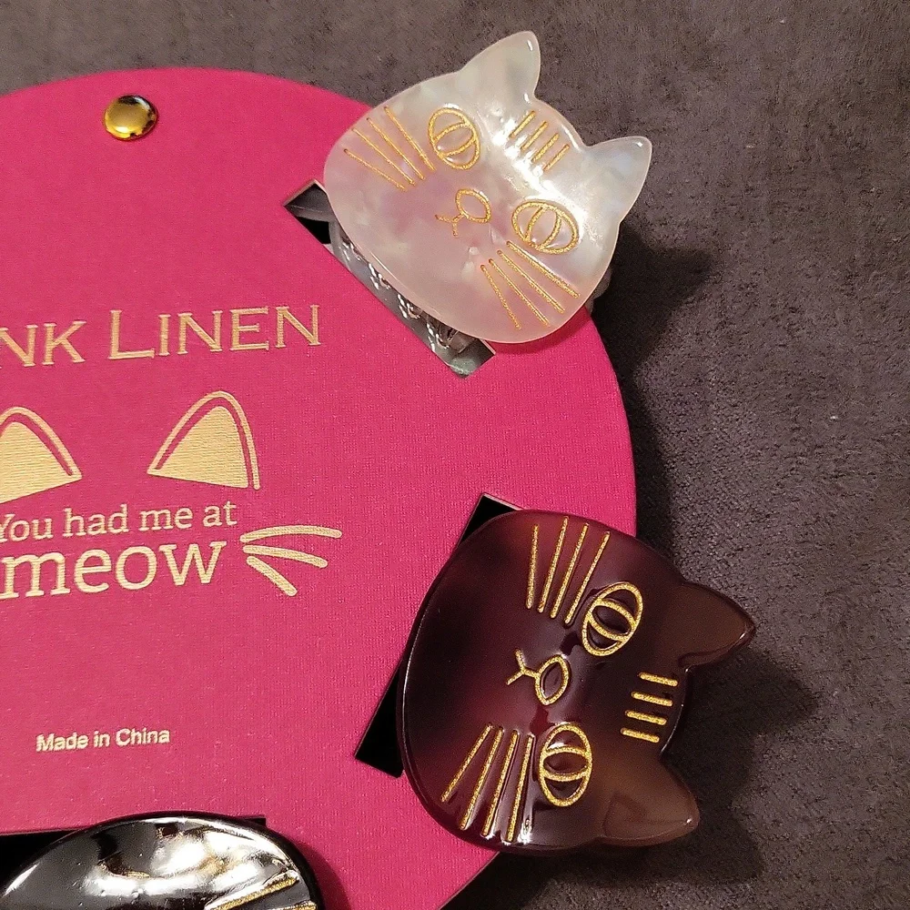 Kitty hair clips New on card 5pc